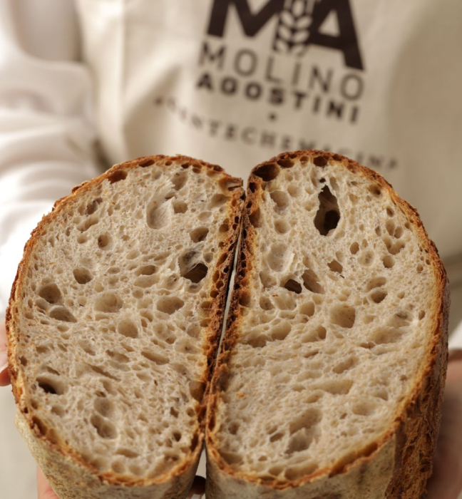 Fette di pane a lievitazione naturale